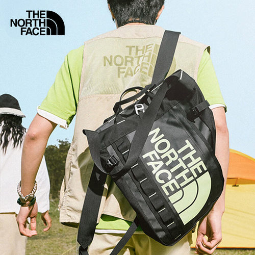 北面户外野营登山便携双肩背包