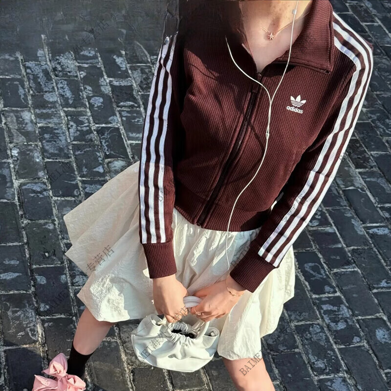 阿迪达斯三叶草女三条纹针织外套