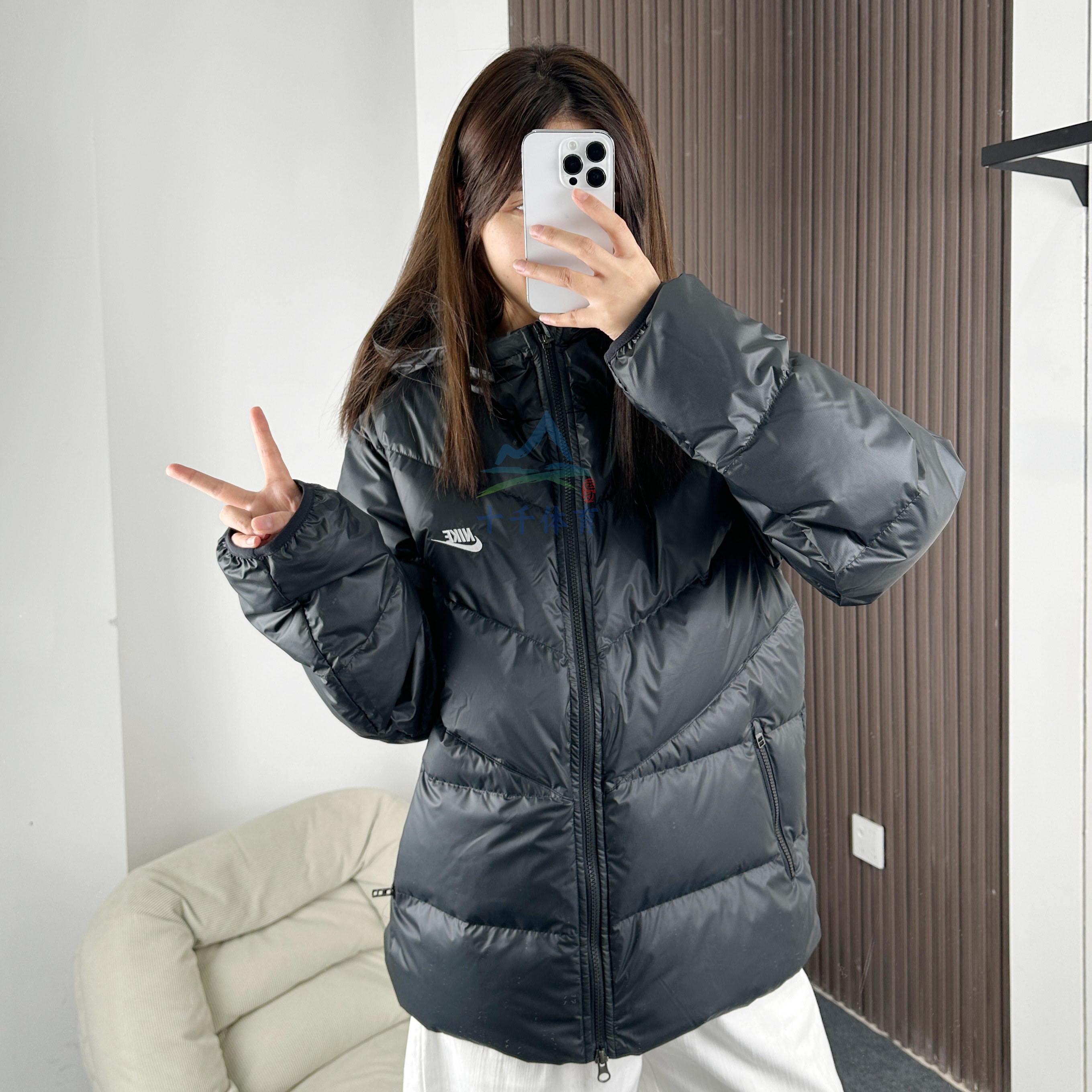 Nike耐克男子25秋冬运动休闲保暖连帽防泼水羽绒服夹克外套HQ7791