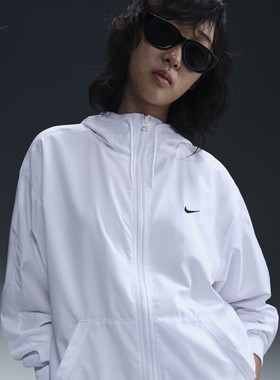 NIKE耐克女子宽松连帽夹克防晒衣25夏季新款休闲运动薄外套FV6299
