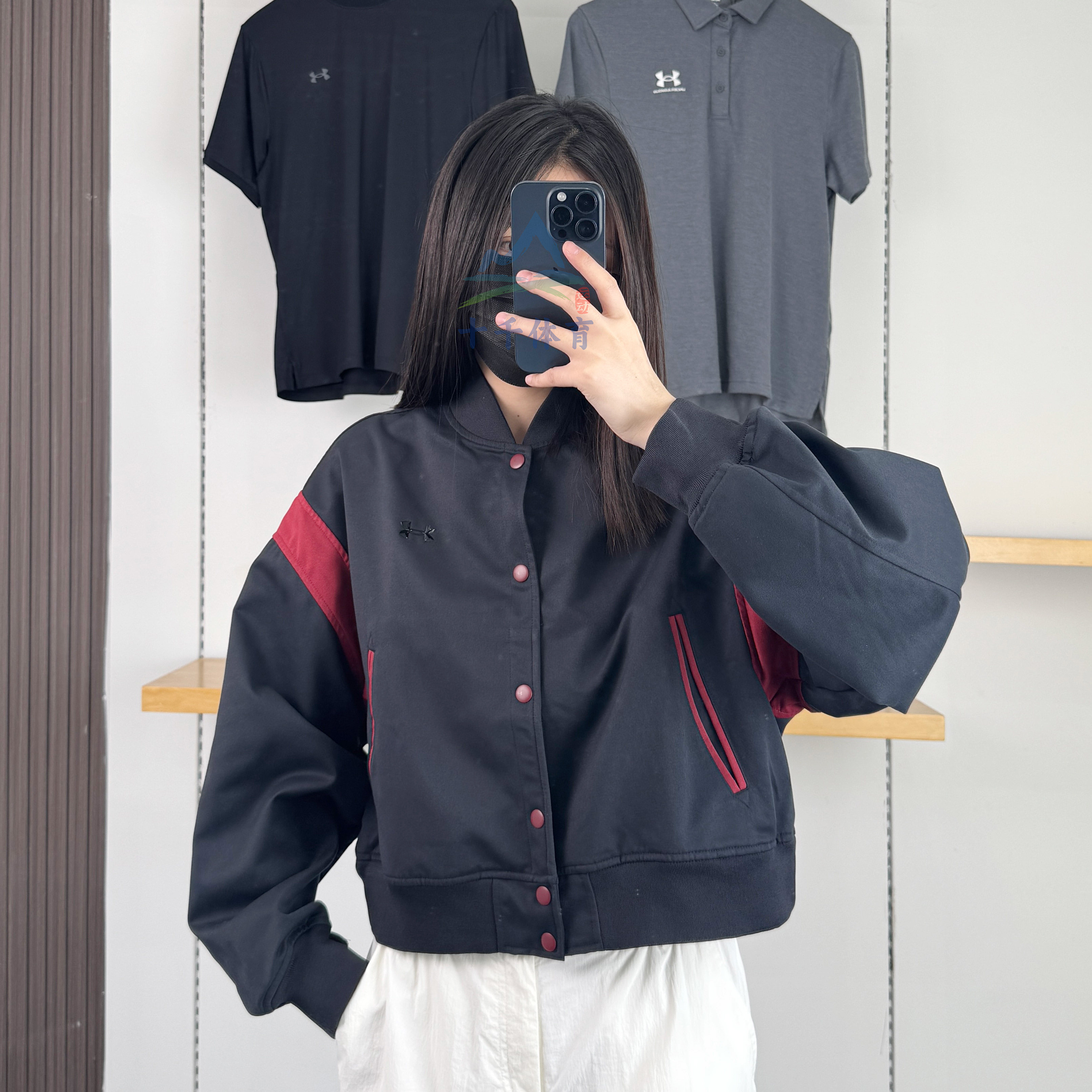 安德玛UA新年女子棒球风夹克外套