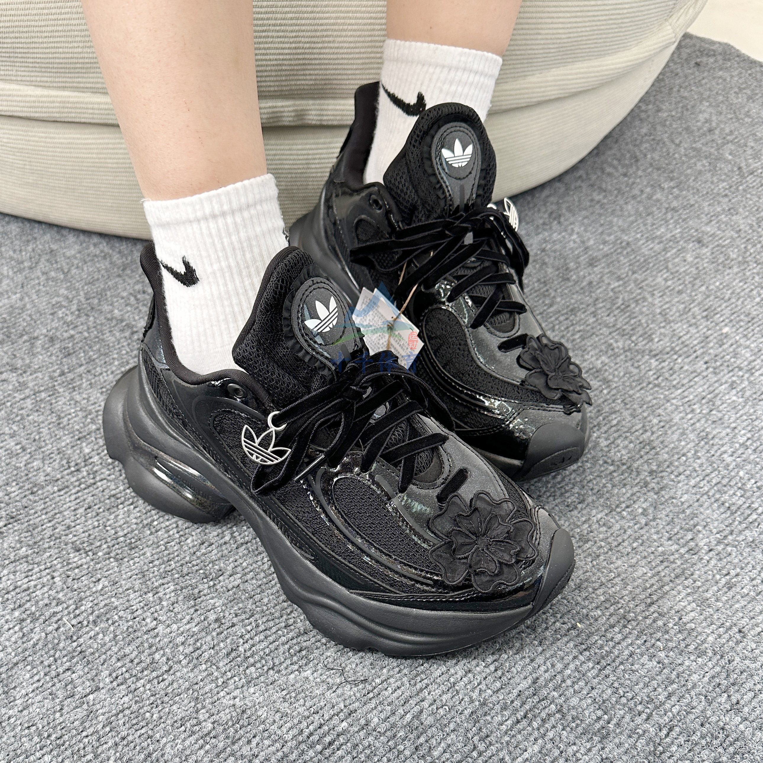 阿迪达斯浮蝶鞋厚底增高老爹鞋