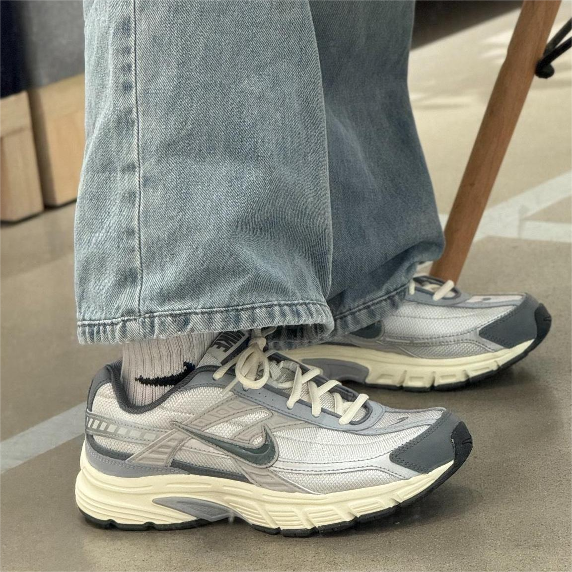 耐克男子复古透气耐磨休闲运动鞋