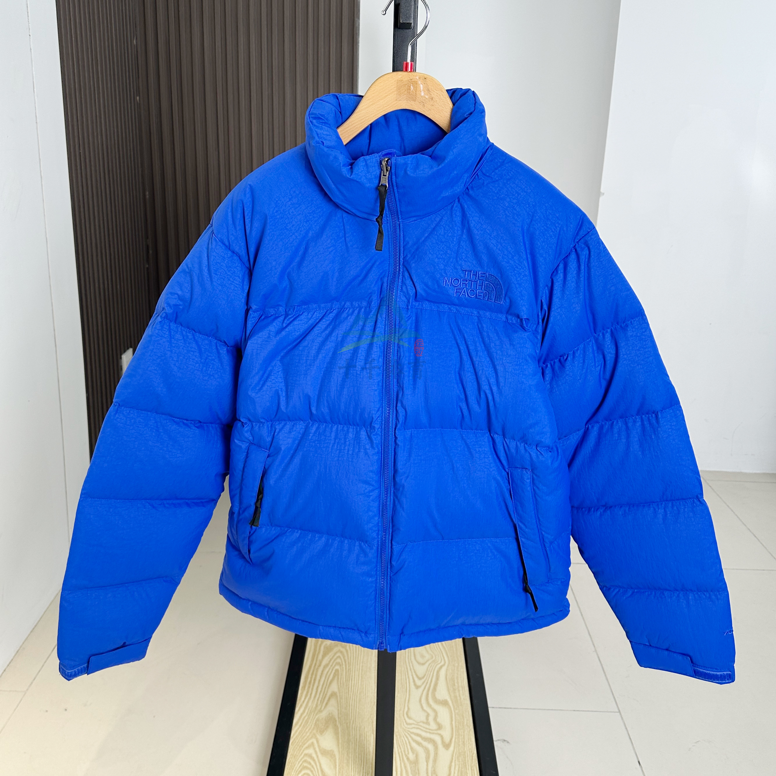 北面男款防泼水保暖鹅绒羽绒服