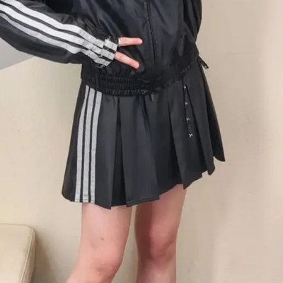 阿迪达斯女舞动系列百搭半身皮裙