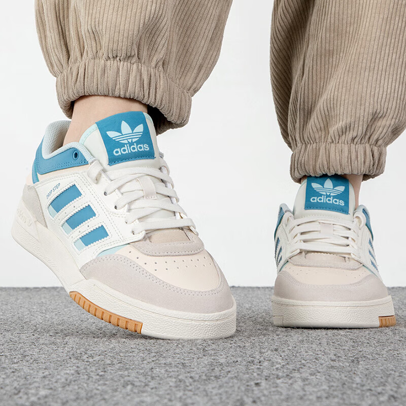 阿迪达斯男女运动低帮板鞋休闲鞋