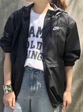 Nike耐克25春季宽松防泼水女子梭织夹克休闲舒适透气外套DM6180