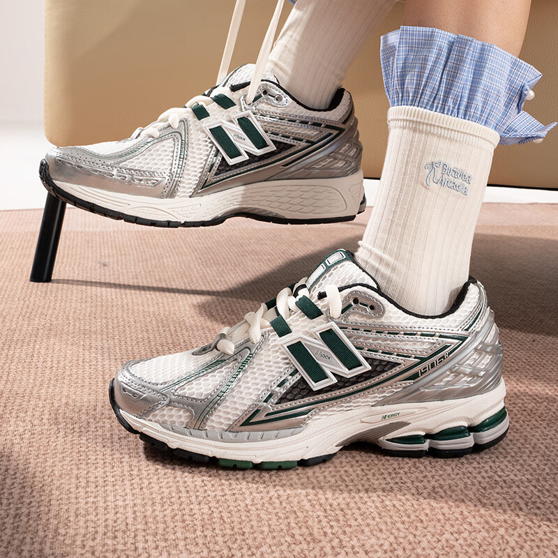 NewBalance男女复古运动休闲鞋