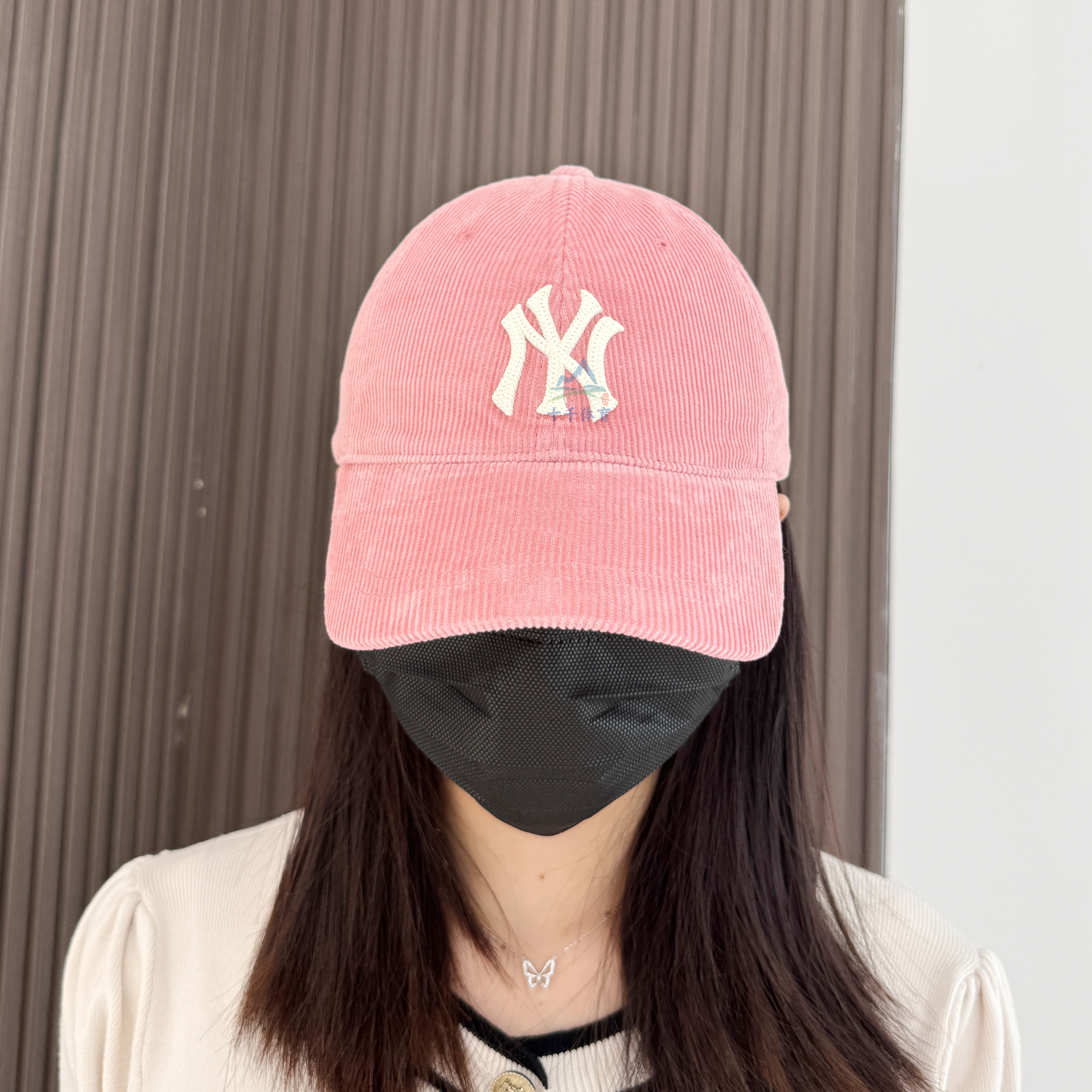 MLB男女情侣款运动灯芯绒鸭舌帽