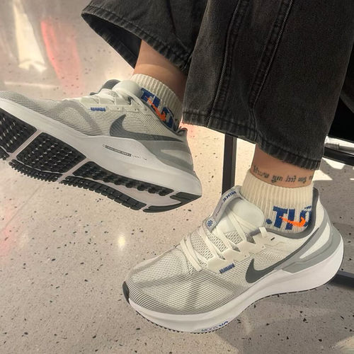 Nike耐克男子缓震公路专业跑步鞋