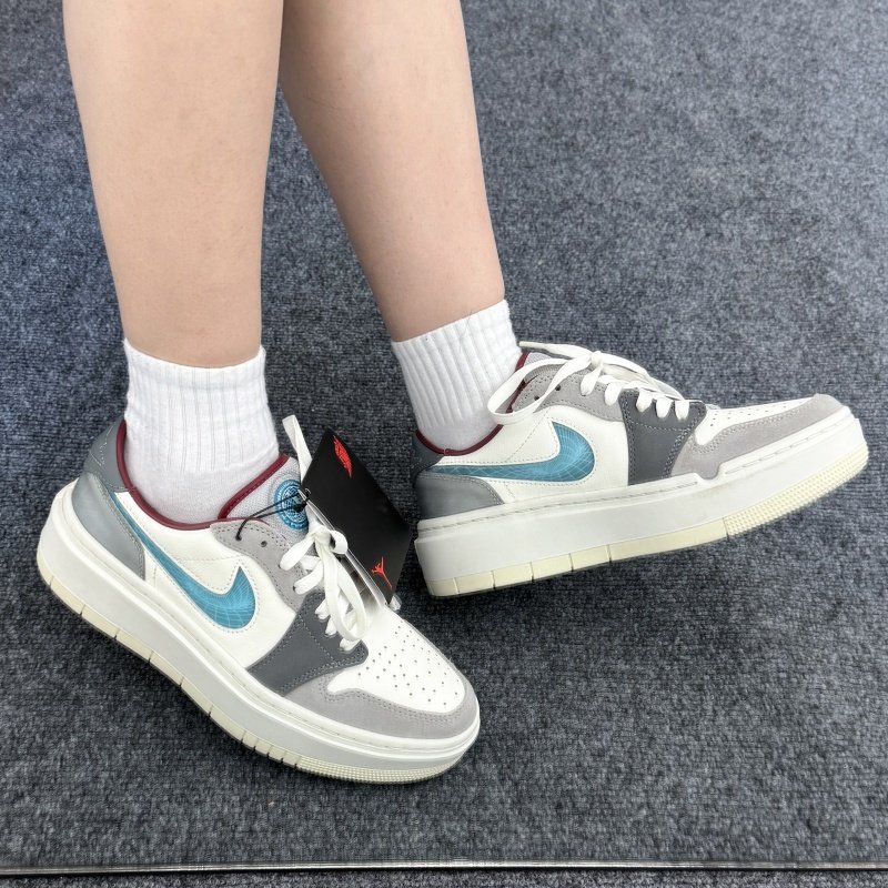 耐克女子AJ1增高厚底松糕板鞋