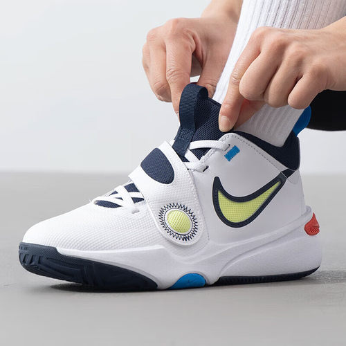 Nike耐克大童实战魔术贴篮球鞋