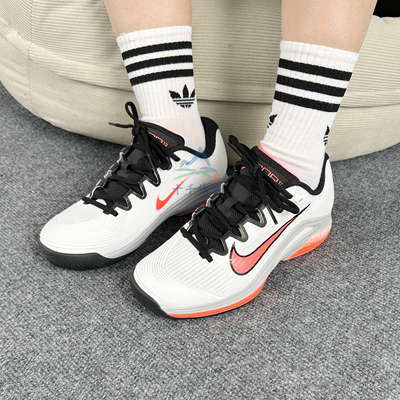 耐克训练硬地球场网球运动跑步鞋