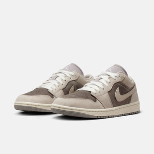 NIKE耐克女子新款AIR JORDAN 1 LOW休闲透气运动训练篮球鞋IB7011