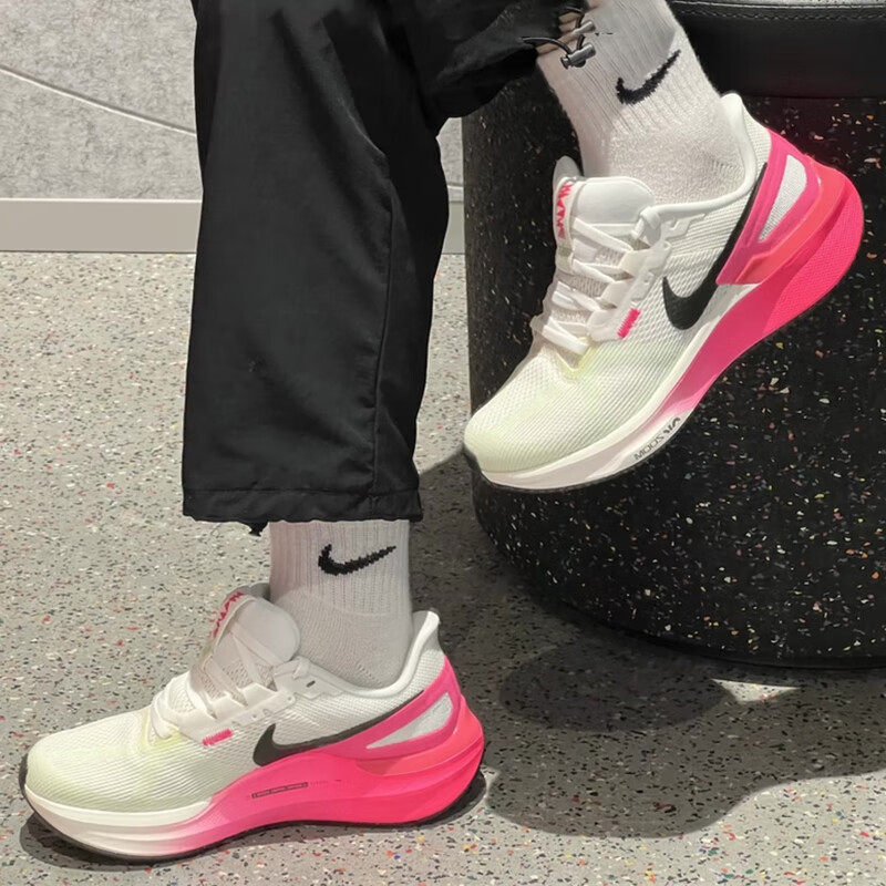 Nike耐克男子运动缓震耐磨跑步鞋