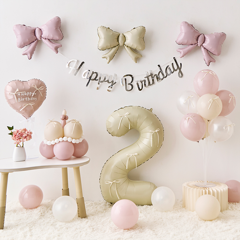 粉色女孩宝宝周岁生日气球装饰