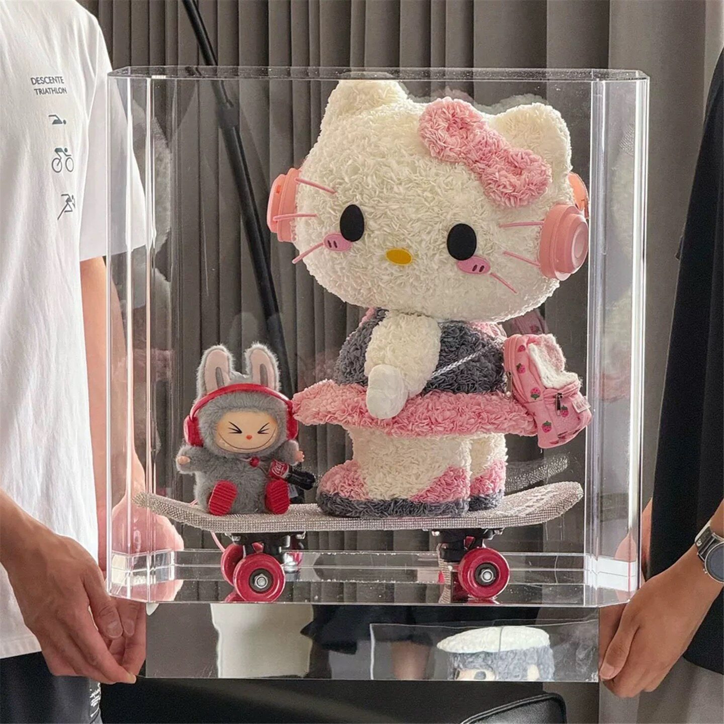 永生花运动滑板hellokitty凯蒂猫玩偶摆件送女友闺蜜老婆惊喜礼物