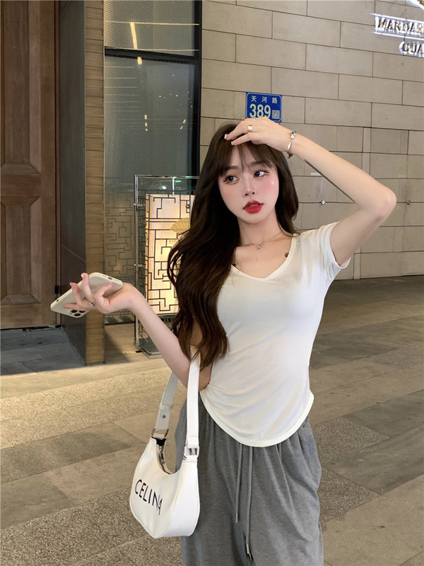 Real price V-neck skin friendly and breathable basic short sleeve top + four seasons wearable wide leg casual pants