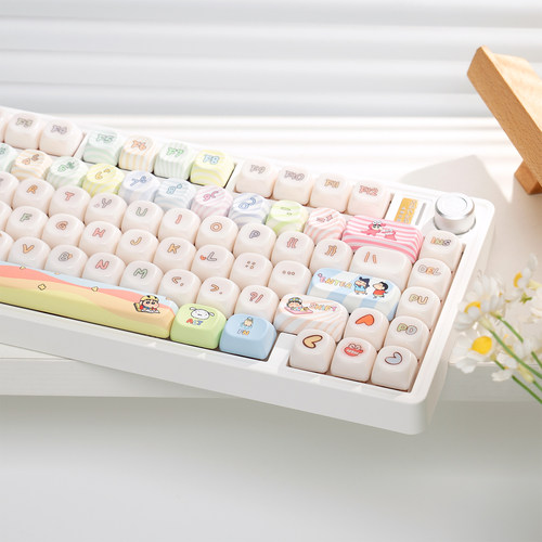 moa蜡笔小新pc半透玉脂陶瓷手感键帽适用hi75狼蛛前行者x87迈从等
