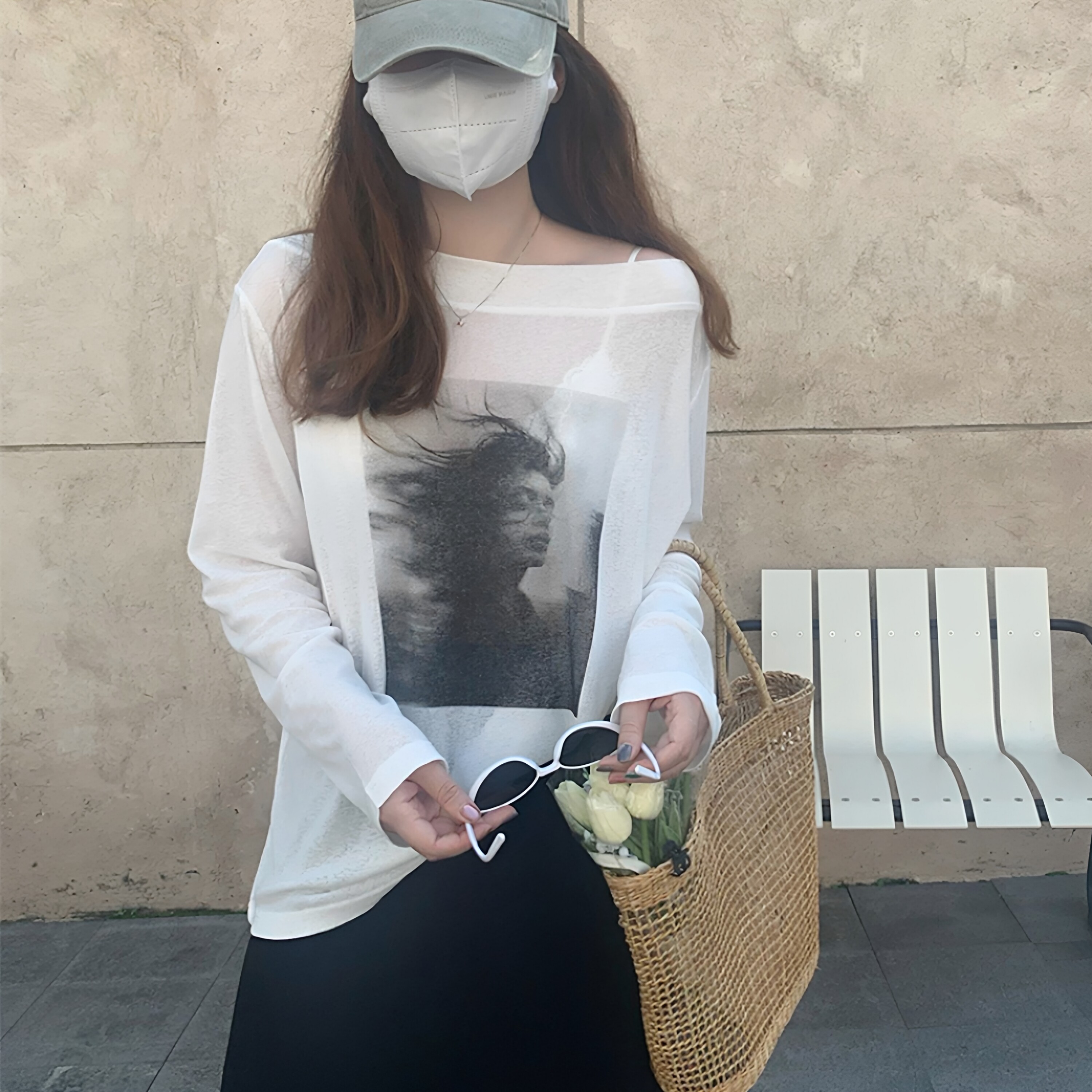 白色t恤女长袖宽松春夏印花一字领薄款露肩斜肩上衣大码防晒罩衫