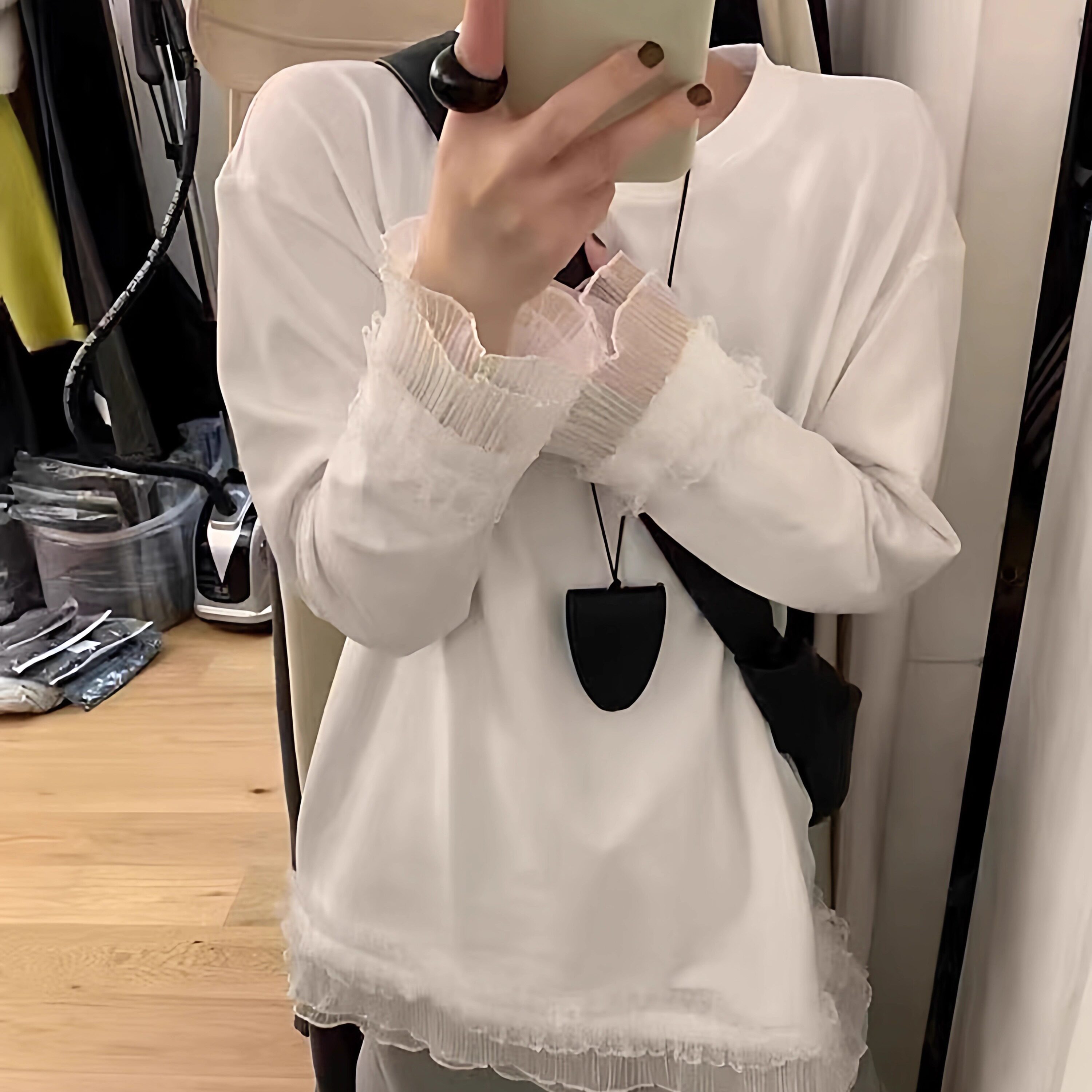 白色长袖t恤女春秋大版宽松中长款蕾丝花边拼接打底衫百搭上衣棉T