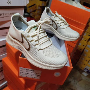 多尔康实体店女鞋2025夏款飞织透气轻便软底大码运动鞋5326