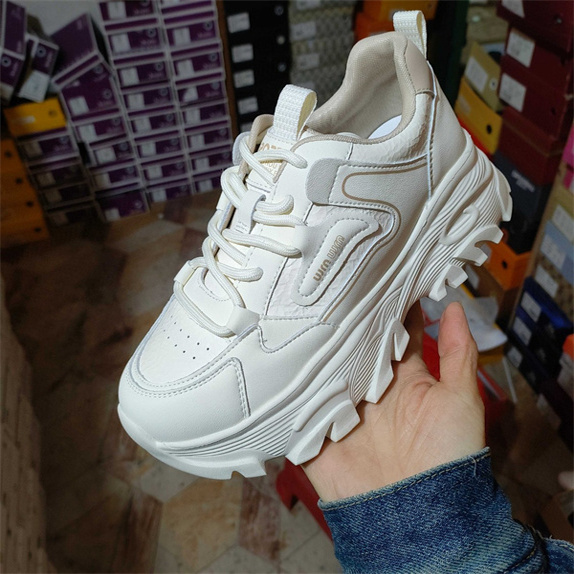 实体店好亿典女鞋2025春新款厚底休闲轻便运动鞋老爹鞋56316