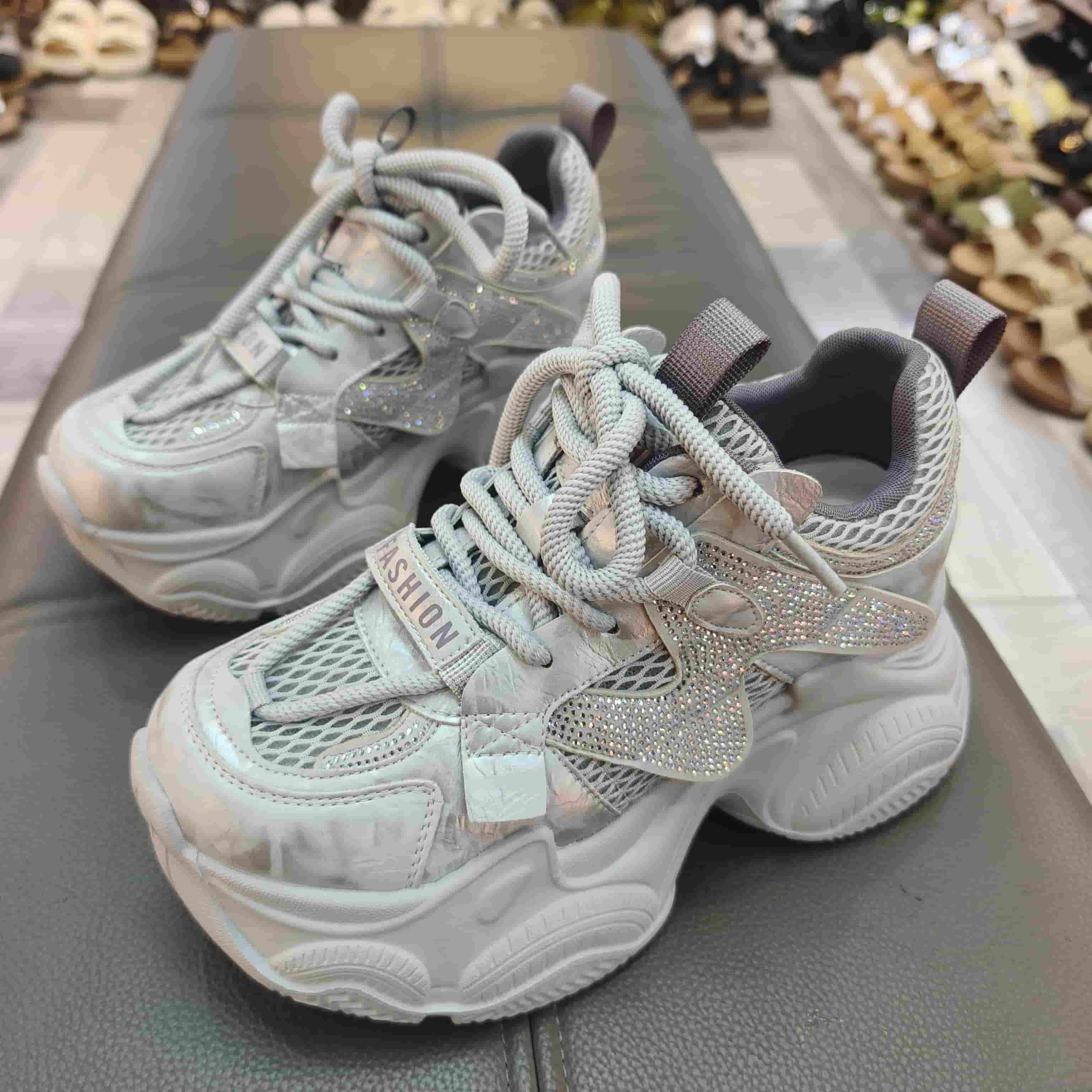 实体店女鞋2026春秋季水钻厚底老爹鞋女透气运动鞋鞋艾雨意9918