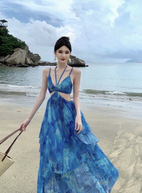 法式性感纯欲风不规则露腰显瘦吊带连衣裙女三亚海边度假拍照长裙