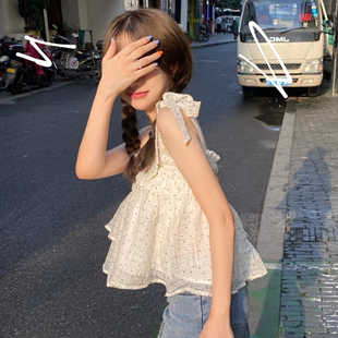 三亚旅游穿搭甜辣甜美超仙短款无袖上衣外穿波点小吊带背心女夏季