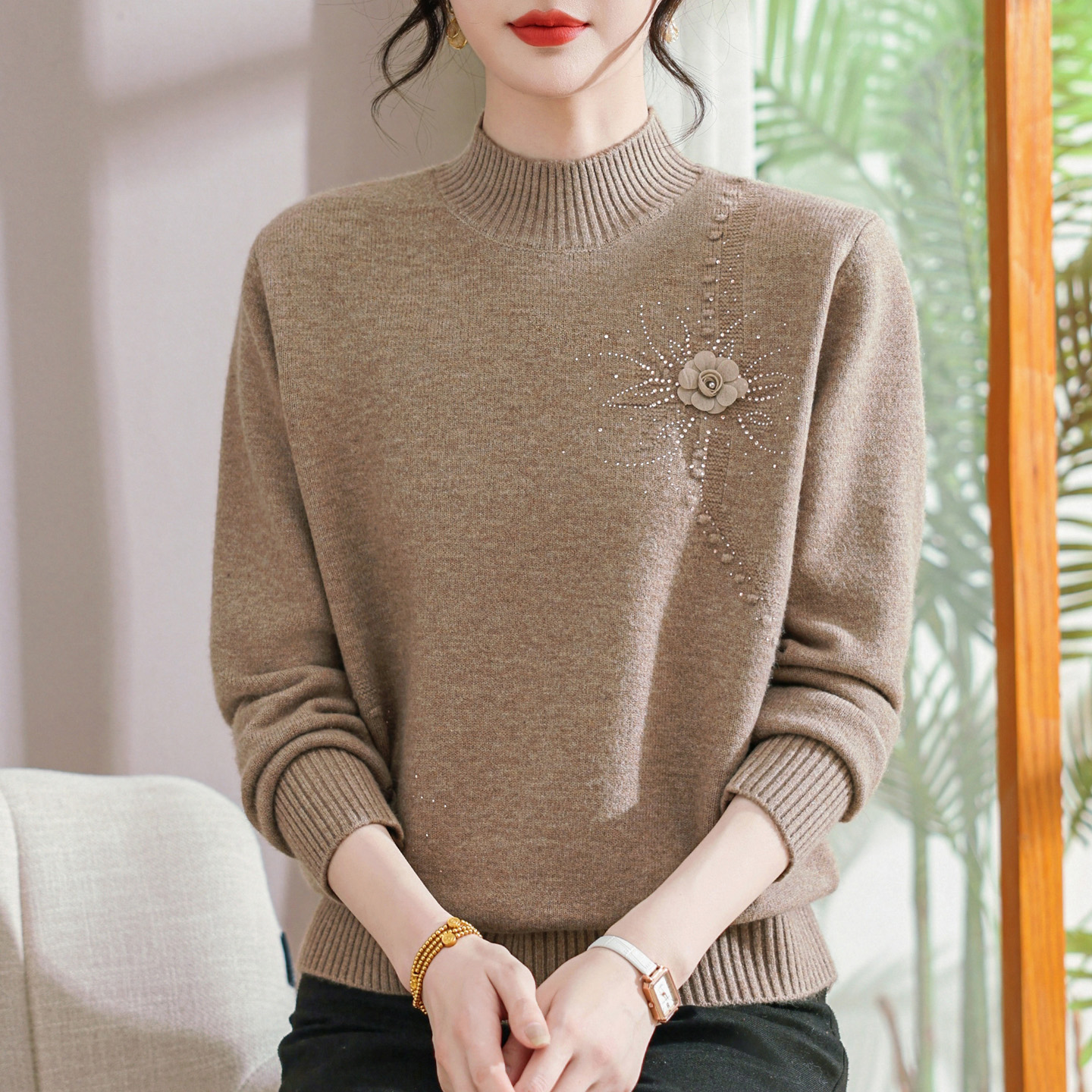 洋气妈妈冬装半高领加厚羊毛衫女加肥特大码中老年宽松针织打底衫