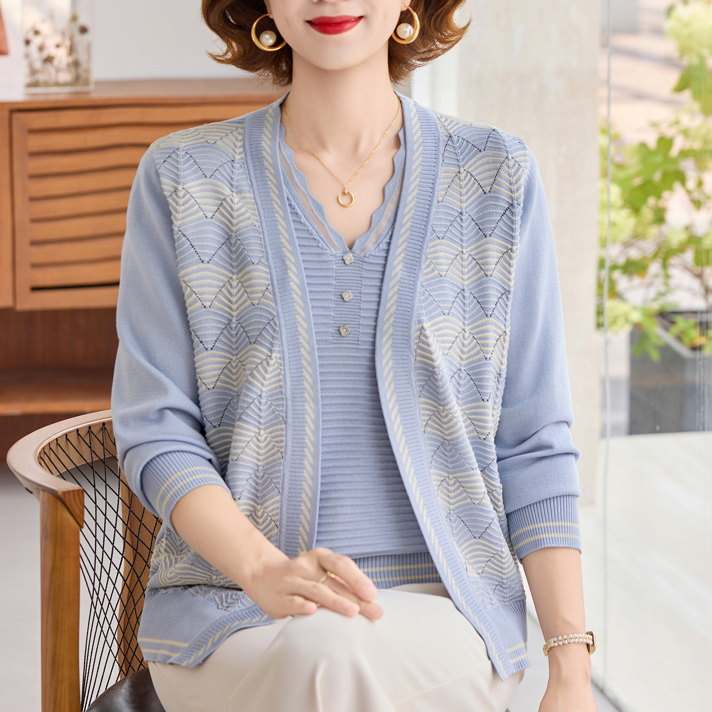 妈妈春秋冰丝针织上衣两件套开衫外套女加肥加大码中老年T恤套装