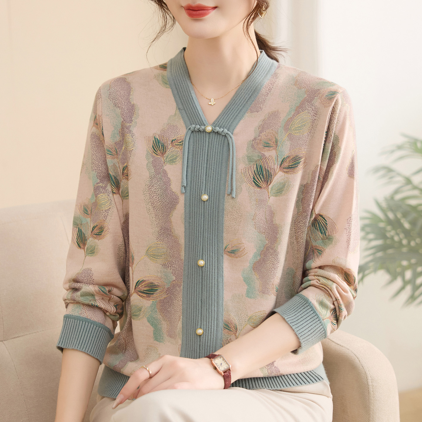 初秋薄针织衫加肥加大码桑蚕丝上衣女中老年洋气妈妈新中式打底衫