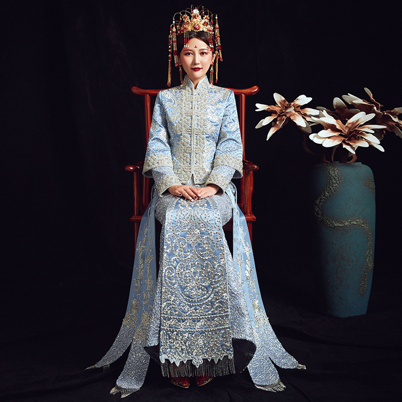 孔雀婚纱