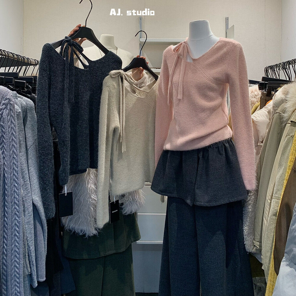 韩系不规则镂空系带领显瘦针织衫