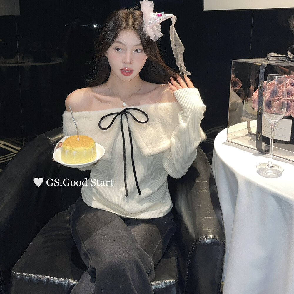 少女感纯欲风毛绒一字肩小衫