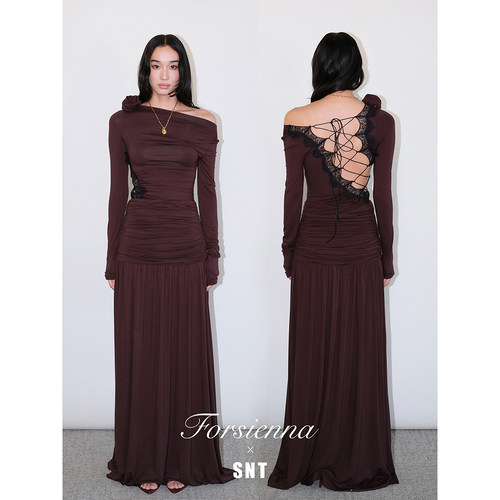 SNT 定制蕾丝拼接露背上衣/腰封半裙