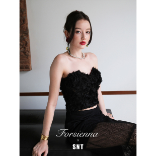 自带胸垫立体玫瑰网纱花卉抹胸 黑天鹅 3.26中午12点上新 SNT