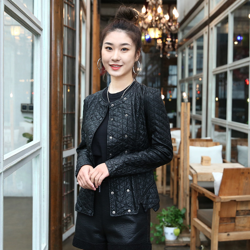 2021新款春装皮衣女外套短款pu水洗皮修身收腰显瘦圆领黑色皮夹克