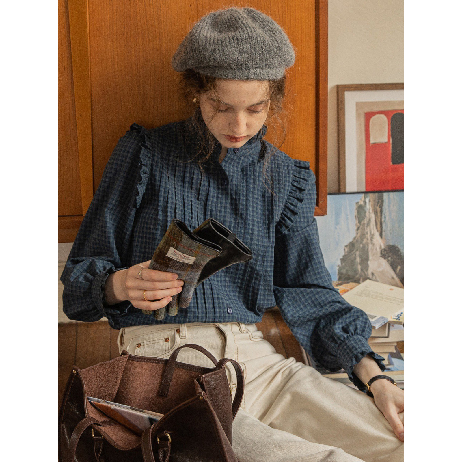 法式宫廷风木耳边立领抽褶设计感复古蓝格衬衫上衣女