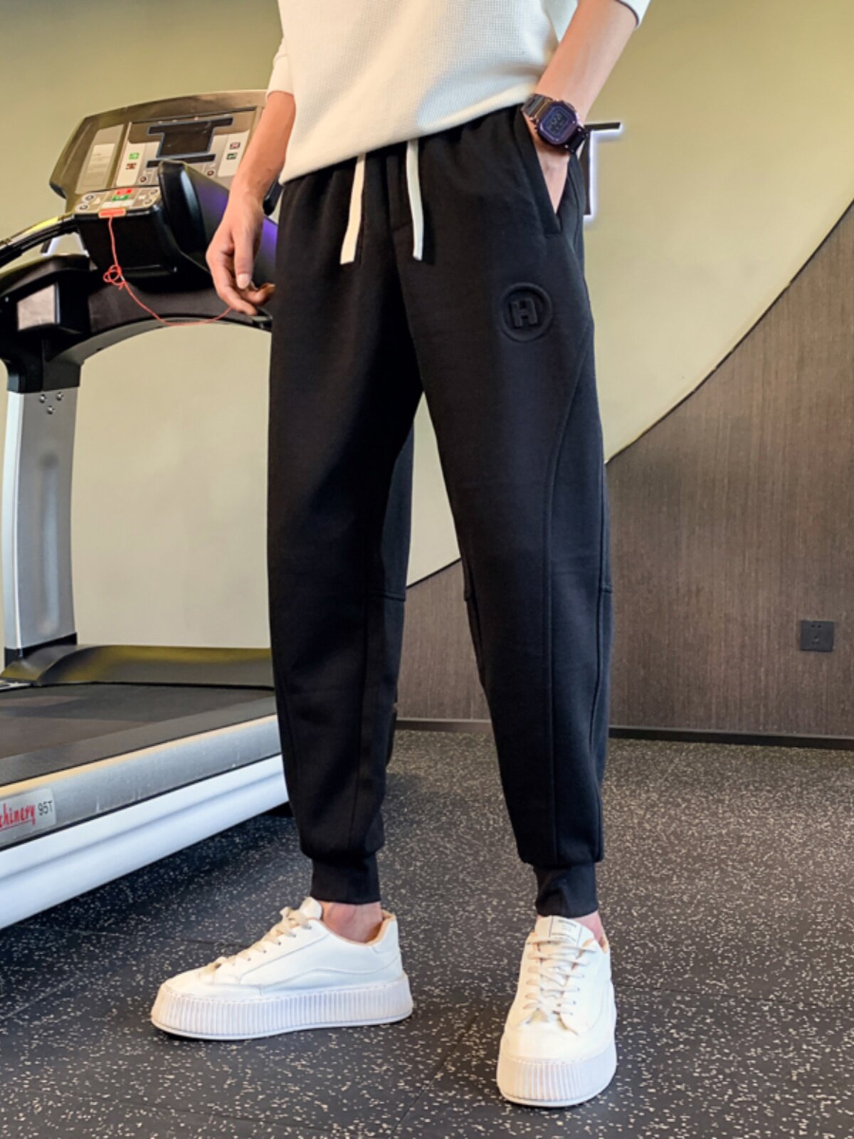 OBOY 봄 가을 벨벳 두꺼운 레깅스 스웨트 팬츠 남성 트렌디 브랜드 잘 생긴 캐주얼 바지 2024 새로운 느슨한 스포츠 바지