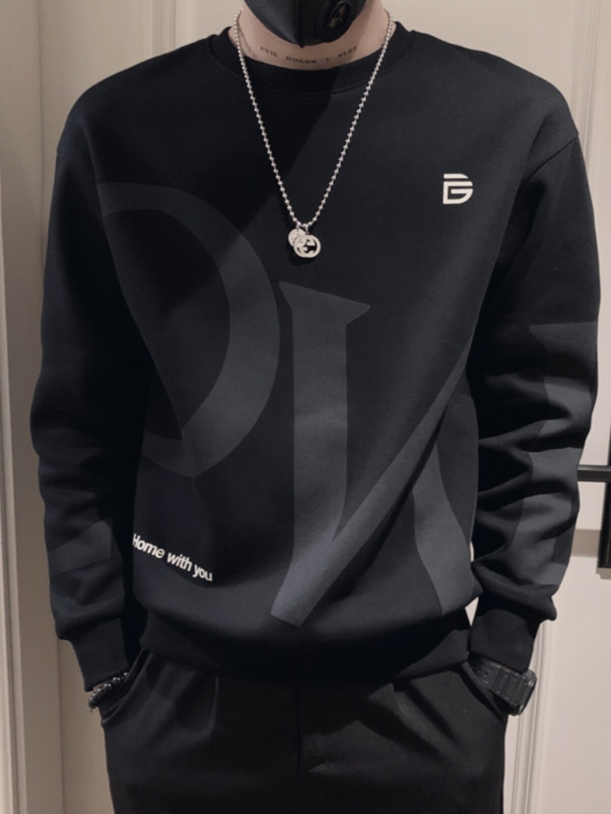 OBOY 봄 가을 신작 편지 프린트 스웨트 셔츠 남성용 한국 스타일 트렌디 한 잘 생긴 라운드 넥 탑 캐주얼 다재다능한 바닥 셔츠