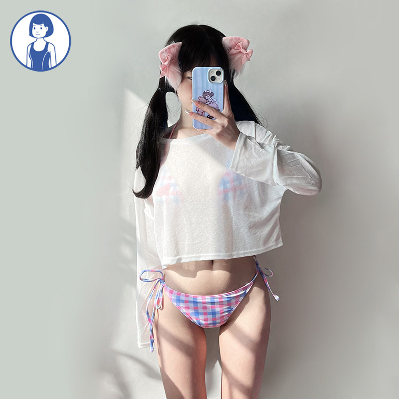 日系可爱少女甜美各自比基尼泳衣
