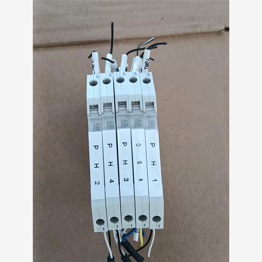 议价拆机欧姆龙隔离器K