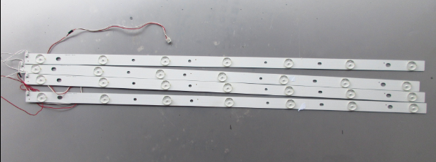 适用全新长虹39D2000N 39D3700I 39S1 39N1灯条CH39L51A-V02/V01/