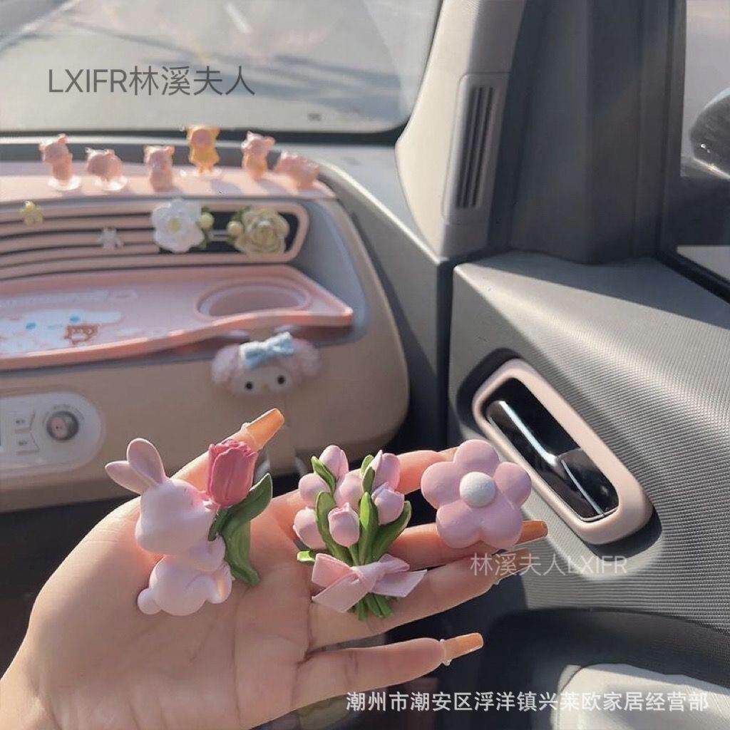 抱花小兔汽车空调出风口香水车载