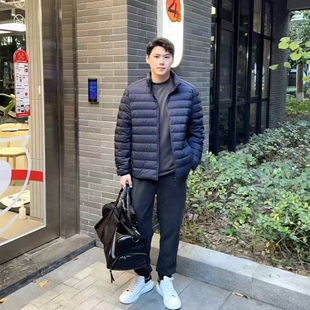 海娃娃禾雪2025新款轻薄90白鹅绒男款排骨羽绒服