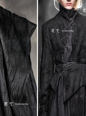 黑色提花布针织设计师服装