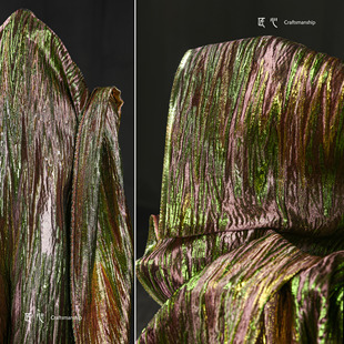 黄绿色鎏金线性流体提花布 设计面料 立体肌理复古diy外套裙服装