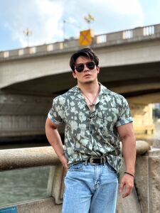 夏季老钱风港风短袖花衬衫男修身显瘦休闲健身上衣古巴领度假沙滩